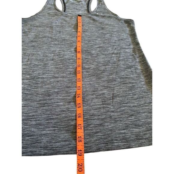 Under Armour Loose Heat Gear Racerback Tank Top Sporty Athletic Athleisure - Picture 12 of 14